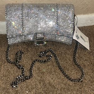 Hourglass Strass Wallet on Chain